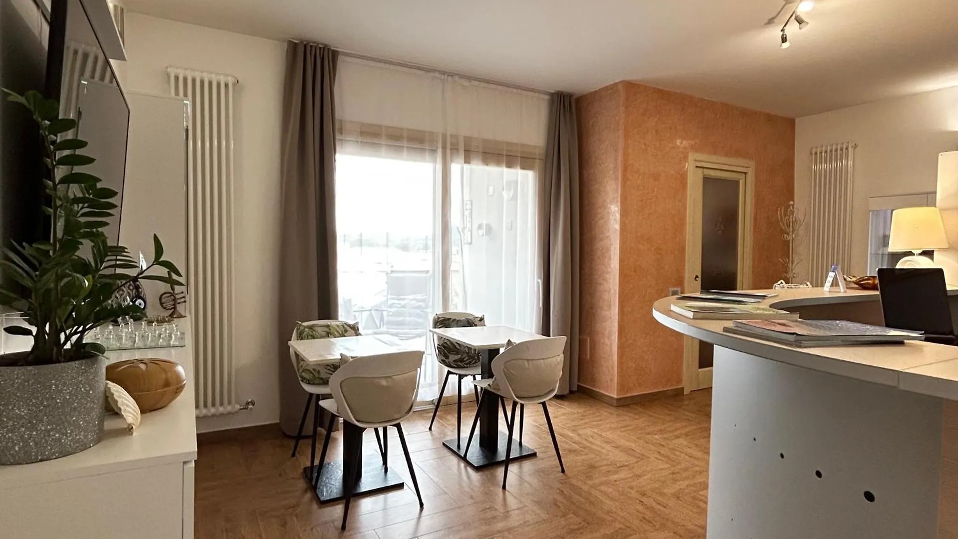 أولبيا Tra Mare & Monti - Bed & Breakfast